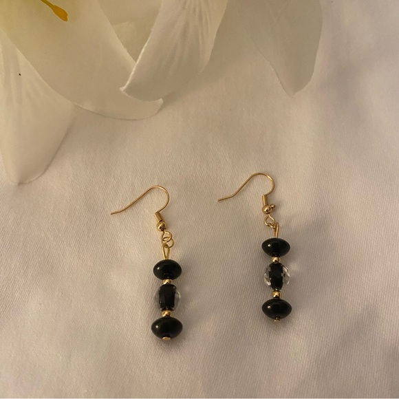 18K Gold Plate Dangle Earring with Black and gold beads - Picture 2 of 4